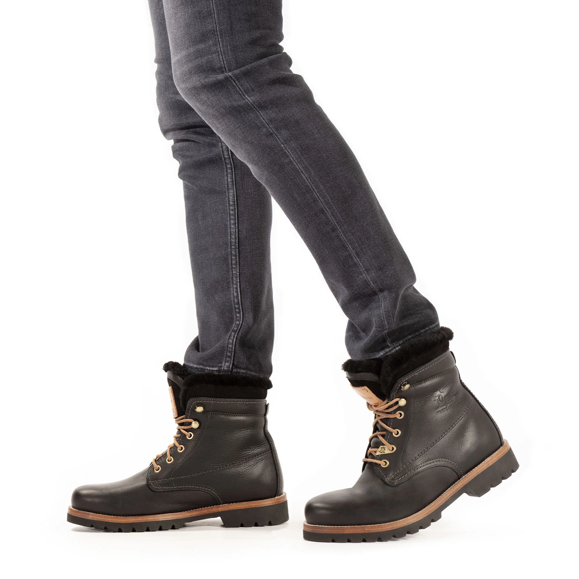 P03 Aviator Igloo C18 Napa Grass Negro - Image 2